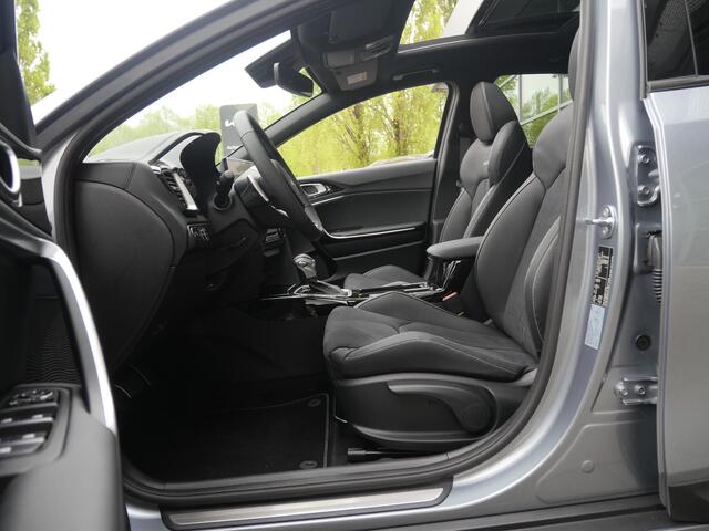 KIA Xceed 1.5 T-GDi GT-Line Schuif/kanteldak | Stoel & Stuurverwarming | Navi | Carplay | Camera