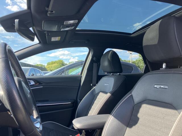 KIA Xceed 1.5 T-GDi GT-Line First Edition , Trekhaak, Navi, Camera, Clima, Adap-Cruise, Stoel/Stuur Verwarming, Panoramadak, Apple Carplay, Android Auto, LMV 18 Inch, PDC, LKA, Bluetooth