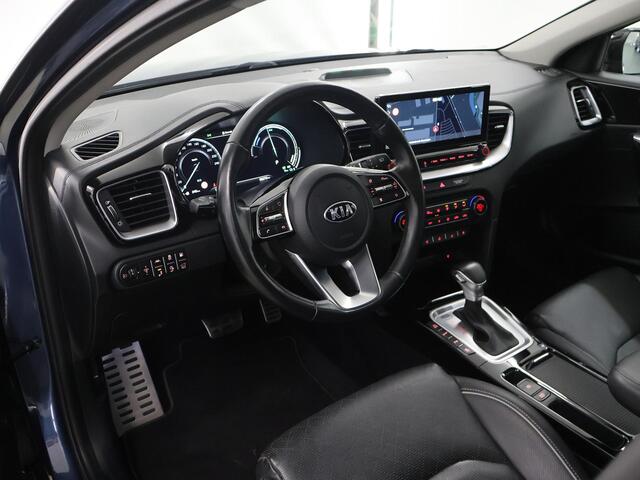 KIA Xceed 1.6 GDi PHEV ExecutiveLine | Panoramadak | Lederen Bekleding | Stoelventilatie | Elektrisch verstelb. bestuurdersstoel met geheugen | Stoel/Stuurwielverwarming