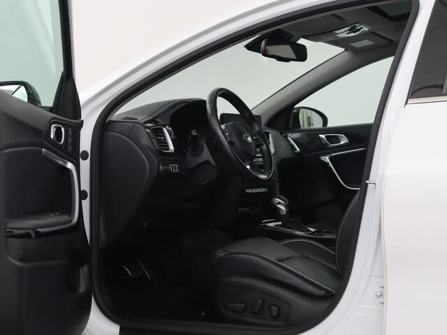 KIA Xceed 1.6 GDi PHEV ExecutiveLine | Panoramadak | Stoelventilatie | Leder | Adaptive cruise | Camera | Memory | Achterbankverwarming | Full LED | Keyless | Stuurverwarming | Navigatie | Plug In