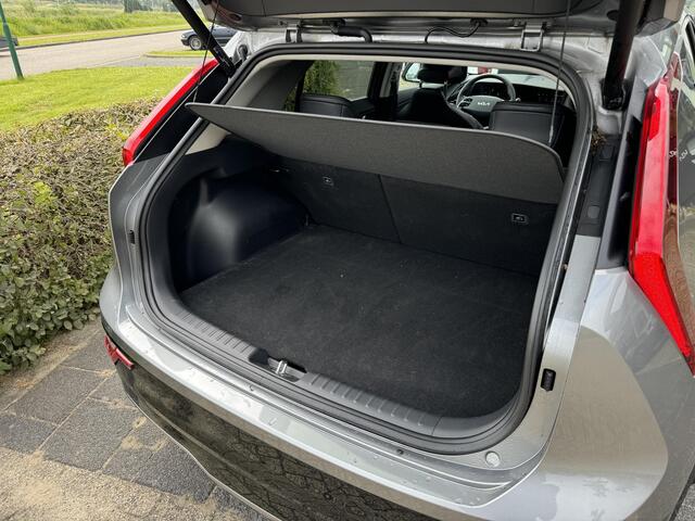 KIA e-Niro EV DynamicPlusLine 64.8 kWh | KM-Stand kan Oplopen | Schuif-/kanteldak | Parkeersensoren | Dodehoek detectie | Full map navigatie | Enz...