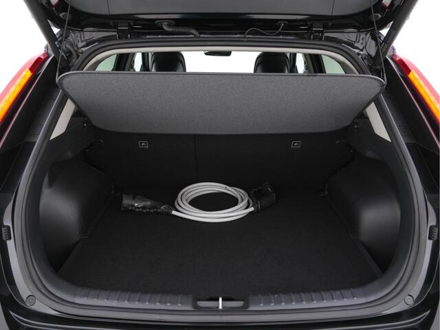 KIA e-Niro EV DynamicPlusLine 64.8 kWh [ 3-Fase ] (INCL-BTW) Aut. *PANO | HEAD-UP | LEATHER | DIGI-COCKPIT | NAVI-FULLMAP | DAB | ADAPT.CRUISE | CAMERA | COMFORT-SEATS | KEYLESS | DIGI-COCKPIT | SHIFT-PADDLES | HEATED-SEATS | CARPLAY | LANE-