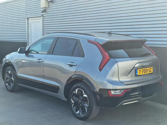 KIA e-Niro EV ExecutiveLine 64.8 kWh Schuif/kanteldak, 1e eign. Nieuw geleverd, Stoelkoeling, HUD, Dodehoekdetectie,