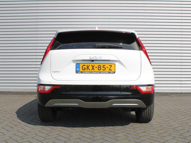 KIA e-Niro EV Light Advanced 64.8 kWh | Cargo uitvoering | Stuur-/stoelverwarming | Camera | Cruise adapt. | 17" LM | Clima |