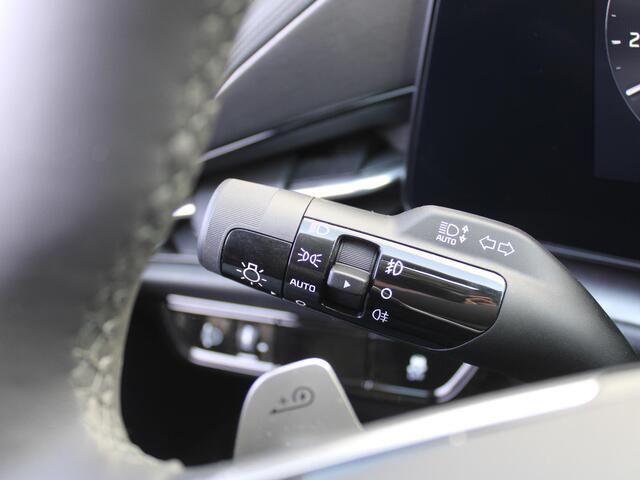 KIA e-Niro EV Light Advanced 64.8 kWh | Cargo uitvoering | Stuur-/stoelverwarming | Camera | Cruise adapt. | 17" LM | Clima |