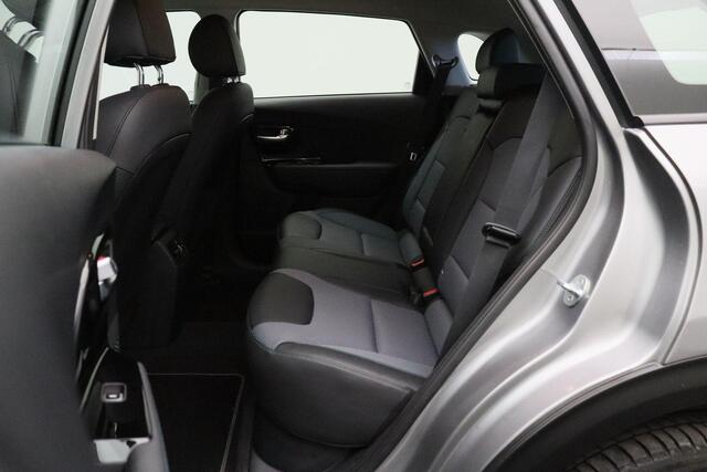 KIA e-Niro Edition 64 kWh 2022 | Navigatie | Camera | Carplay | DAB Radio | Stuurwiel Bediening | Cruise Control | Stoelverwarming | Elektrische Ramen | Achteruitrij Camera | Boekjes