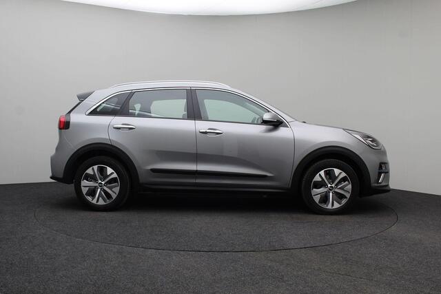 KIA e-Niro Edition 64 kWh 2022 | Navigatie | Camera | Carplay | DAB Radio | Stuurwiel Bediening | Cruise Control | Stoelverwarming | Elektrische Ramen | Achteruitrij Camera | Boekjes
