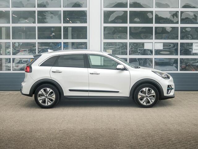 KIA e-Niro DynamicPlusLine 64 kWh l Stoel verwarming l Stuurwiel verwarming l 3 Fase l Trekhaak