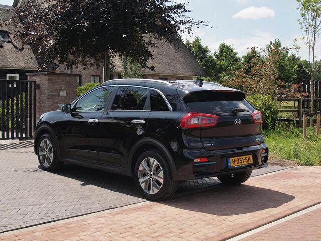 KIA e-Niro ExecutiveLine 64 kWh | Camera | Apple Carplay | Cruise Control | JBL | Leer |