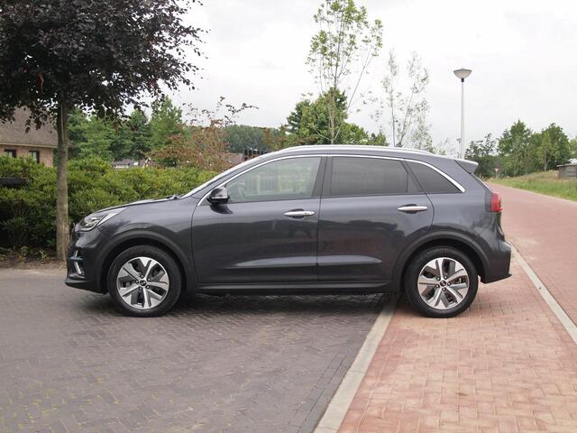KIA e-Niro ExecutiveLine 64 kWh | Camera | Apple Carplay | Cruise Control | JBL | Leer |
