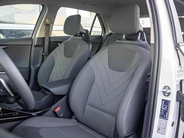 KIA e-Niro EV Light 64.8 kWh | Uit voorraad leverbaar l Navi l PDC l Camera