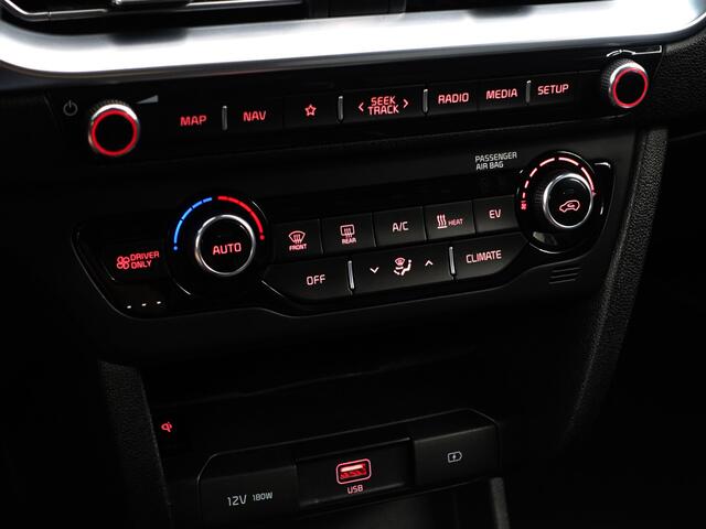 KIA e-Niro ExecutiveLine 64 kWh Aut- Stoelventilatie, Stuur/Stoelverwarming, JBL Audio, Memory, Carplay, Android Auto