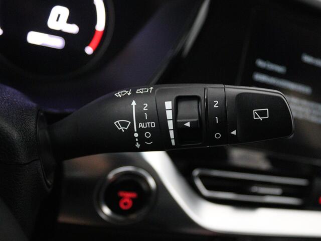 KIA e-Niro DynamicLine 64 kWh | Camera | Stoelverwarming | Adaptive Cruise Control | Nederlandse Auto | NAP |