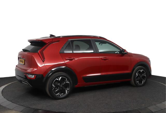 KIA e-Niro EV Edition Advanced 64.8 kWh - SOH 99% - Stoel-/stuurverwarming - Cruise Control - Climate control - Navigatie - Apple CarPlay - Fabrieksgarantie tot 05-2031