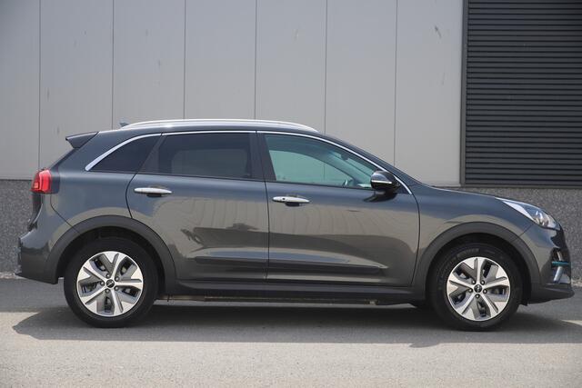 KIA e-Niro ExecutiveLine 64 kWh/204 pk/Adaptive/3-fase/2022/Full-led