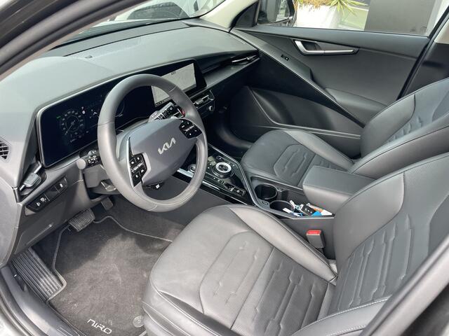 KIA e-Niro EV Edition Advanced 64.8 kWh Leder // Elec. verst Stoel // PDC // Camera info Roel 0492-588951