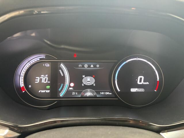 KIA e-Niro ExecutiveLine 64 kWh 3Fase, Stoelmemory, JBL, Navigatie, Nederlandse Auto, LederenBekleding!