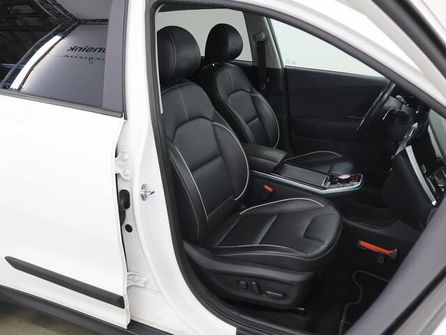 KIA e-Niro ExecutiveLine 64 kWh | Panoramadak | Lederen Bekleding | JBL Audio | Dodehoekdetectie | Stoel/Stuurwielverwarming | Stoelventilatie | Elektrisch bedienbare bestuurdersstoel met geheugenfunctie