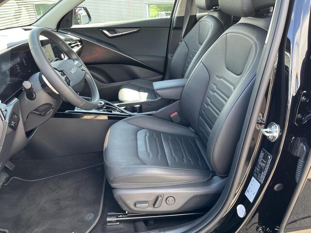 KIA e-Niro EV Edition Advanced 64.8 kWh 204 PK AUTOMAAT NAVIGATIE | LED. VERSTELBARE STOELEN | LEDER