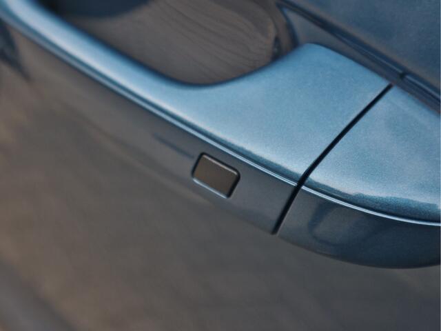 KIA e-Niro EV Light Advanced 64.8 kWh Nieuw uit voorraad leverbaar met tot 10jr. Garantie!