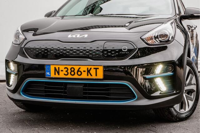 KIA e-Niro DynamicPlusLine 64 kWh Half lederen int./ Stuur + stoelverwarming/ Camera/ Adapt. cruise/ Carplay