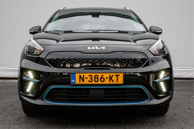 KIA e-Niro DynamicPlusLine 64 kWh Half lederen int./ Stuur + stoelverwarming/ Camera/ Adapt. cruise/ Carplay