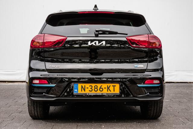 KIA e-Niro DynamicPlusLine 64 kWh Half lederen int./ Stuur + stoelverwarming/ Camera/ Adapt. cruise/ Carplay