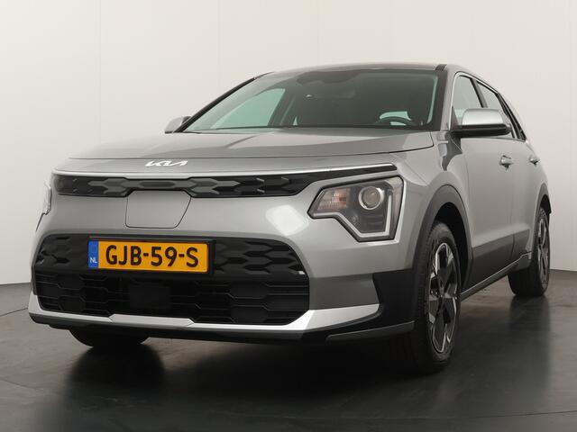 KIA e-Niro EV Light Edition 64.8 kWh - SOH 99,5% - Achteruitrijcamera - Parkeersensoren achter - Navigatie - Apple Carplay / Android Auto - Fabrieksgarantie tot 08-2031