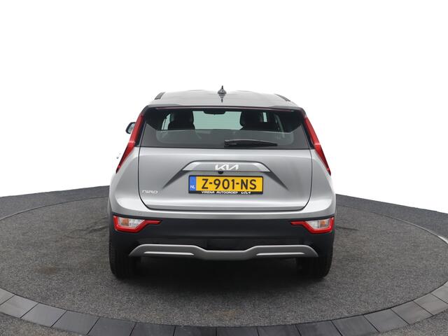 KIA e-Niro EV Light Edition 64.8 kWh - SOH 99% - Navigatie - Climate Control - Apple Carplay/Android Auto - Parkeersensoren achter - Fabrieksgarantie tot 05-2031