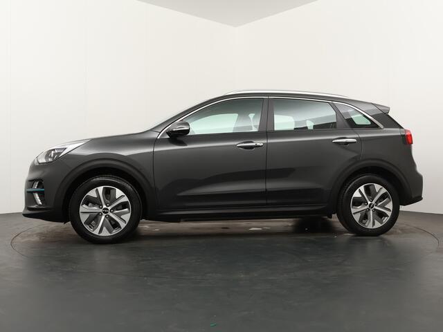 KIA e-Niro DynamicLine 64 kWh - SOH 97% - Apple CarPlay/Android Auto - Navigatie - Achteruitrijcamera - Parkeersensoren - Fabrieksgarantie tot 07-2029