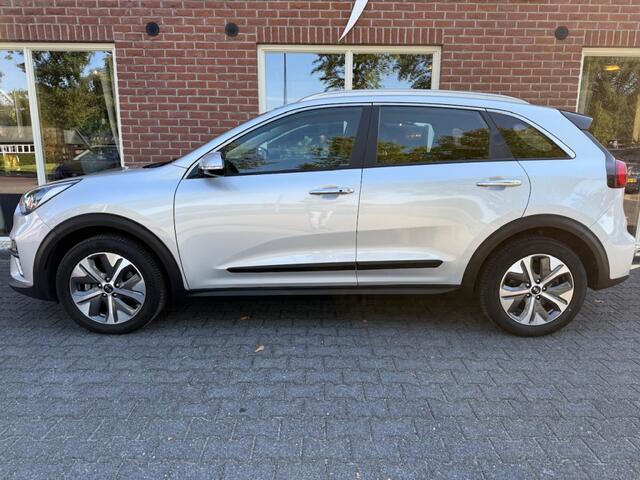 KIA e-Niro DynamicLine 64 kWh FASE 3 / STOELVERW. / CAMERA / RIJKLAAR