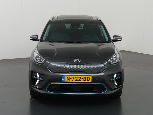 KIA e-Niro ExecutiveLine 64 kWh | Panoramadak | Lederen Bekleding | JBL Audio | Dodehoekdetectie | Stoel/Stuurwielverwarming | Stoelventilatie | Elektrisch bedienbare bestuurdersstoel met geheugenfunctie