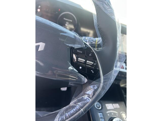 KIA e-Niro EV ExecutiveLine 64.8 kWh ACHTERUITRIJCAMERA / LED / NAVIGATIE / KEYLESS