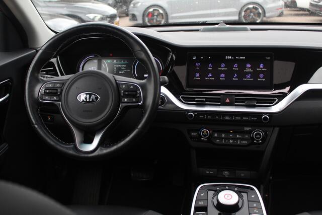 KIA e-Niro DynamicPlusLine 64 kWh / Camera / Schuifdak / Leder / Keyless / Navigatie / Dodehoek / DAB / Cruise Control