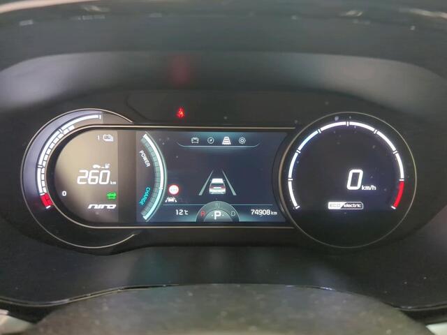 KIA e-Niro DynamicLine 64 kWh SOH 100% | NL-Auto | 1e Eigenaar | Dealer Onderh. | BTW | Warmtepomp | Winter Pakket | 2 Kabels | Keyless | Full Led | Camera | Ad Cruise | Navi | PDC | Carplay