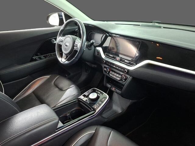 KIA e-Niro ExecutiveLine 64 kWh (204 PK) 1e-Eig. & Keurig-Onderh. BOVAG-Garantie. NL-Auto.