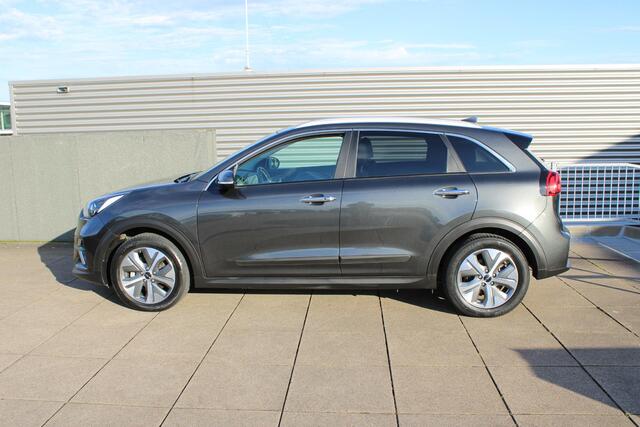 KIA e-Niro ExecutiveLine 64 kWh Leder / Stuur+Stoel Verwarming / Schuifdak / Trekhaak