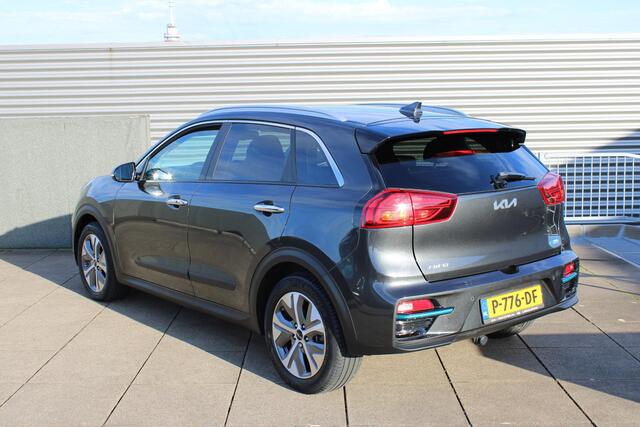 KIA e-Niro ExecutiveLine 64 kWh Leder / Stuur+Stoel Verwarming / Schuifdak / Trekhaak