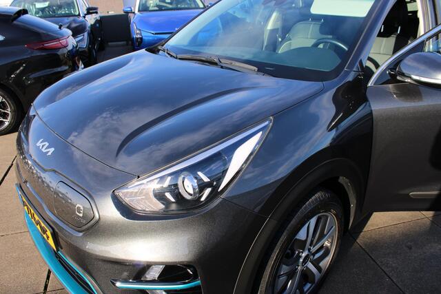 KIA e-Niro ExecutiveLine 64 kWh Leder / Stuur+Stoel Verwarming / Schuifdak / Trekhaak
