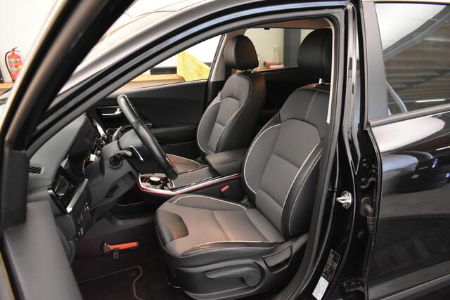 KIA e-Niro DynamicLine 64 kWh 100% SOH Cam Key Less Navi 3-Fase Winterpack