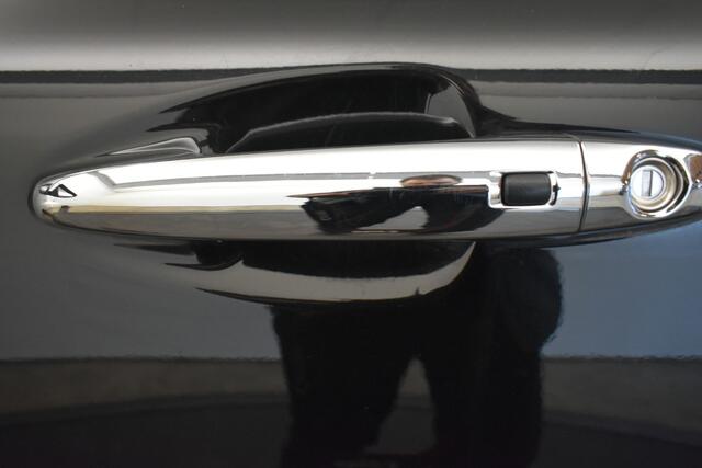 KIA e-Niro DynamicLine 64 kWh 100% SOH Cam Key Less Navi 3-Fase Winterpack