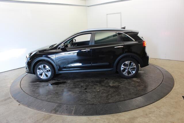 KIA e-Niro DynamicLine 64 kWh 100% SOH Cam Key Less Navi 3-Fase Winterpack