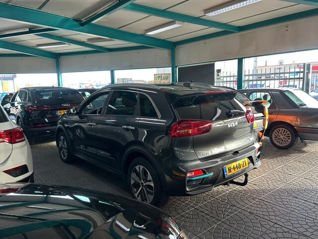 KIA e-Niro Edition 64 kWh - Carplay, Trekhaak, Stoelverw. SOH 100%