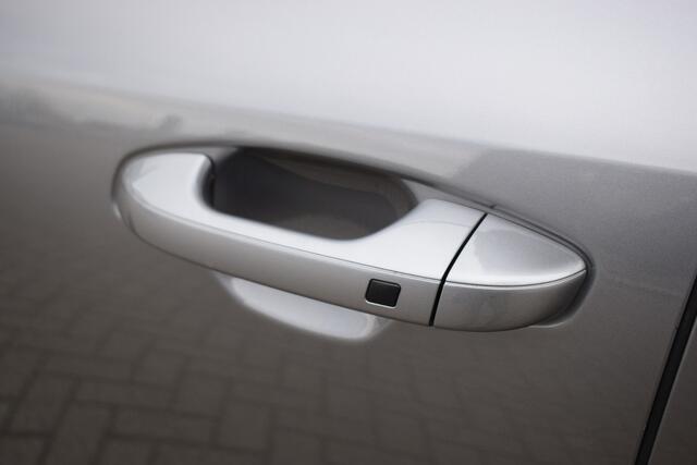 KIA e-Niro EV Edition Advanced 64.8 kWh | Cruise Control Adaptief | Navigatie | Camera | Leder | Stoel+StuurVerw. | Tot 10Jr. Kia-Garantie