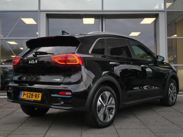 KIA e-Niro DynamicPlusLine 64 kWh | Trekhaak | Cruise | Clima | Camera | Carplay | Keyless | Navi | Stoel-stuurverwarming |