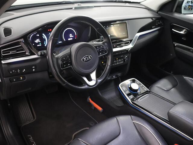 KIA e-Niro ExecutiveLine 64 kWh | Panoramadak | Lederen Bekleding | JBL Audio | Dodehoekdetectie | Stoel/Stuurwielverwarming | Stoelventilatie | Elektrisch bedienbare bestuurdersstoel met geheugenfunctie