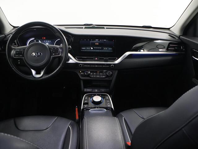 KIA e-Niro ExecutiveLine 64 kWh | Panoramadak | Lederen Bekleding | JBL Audio | Dodehoekdetectie | Stoel/Stuurwielverwarming | Stoelventilatie | Elektrisch bedienbare bestuurdersstoel met geheugenfunctie