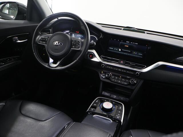 KIA e-Niro ExecutiveLine 64 kWh | Panoramadak | Lederen Bekleding | JBL Audio | Dodehoekdetectie | Stoel/Stuurwielverwarming | Stoelventilatie | Elektrisch bedienbare bestuurdersstoel met geheugenfunctie