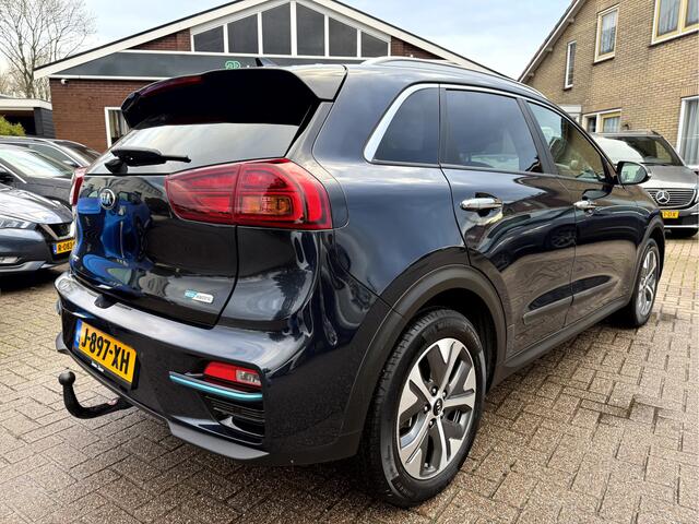 KIA e-Niro ExecutiveLine 64 kWh 3-Fase, Trekhaak, Leer, Camera, Stoel/Stuur Verwarming