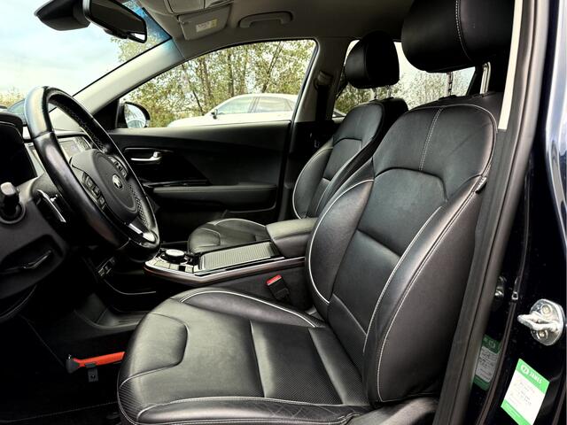 KIA e-Niro ExecutiveLine 64 kWh 3-Fase, Trekhaak, Leer, Camera, Stoel/Stuur Verwarming